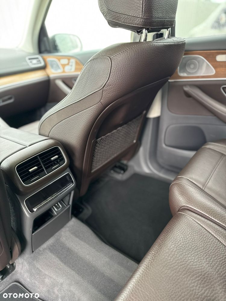 Mercedes-Benz GLS - 10