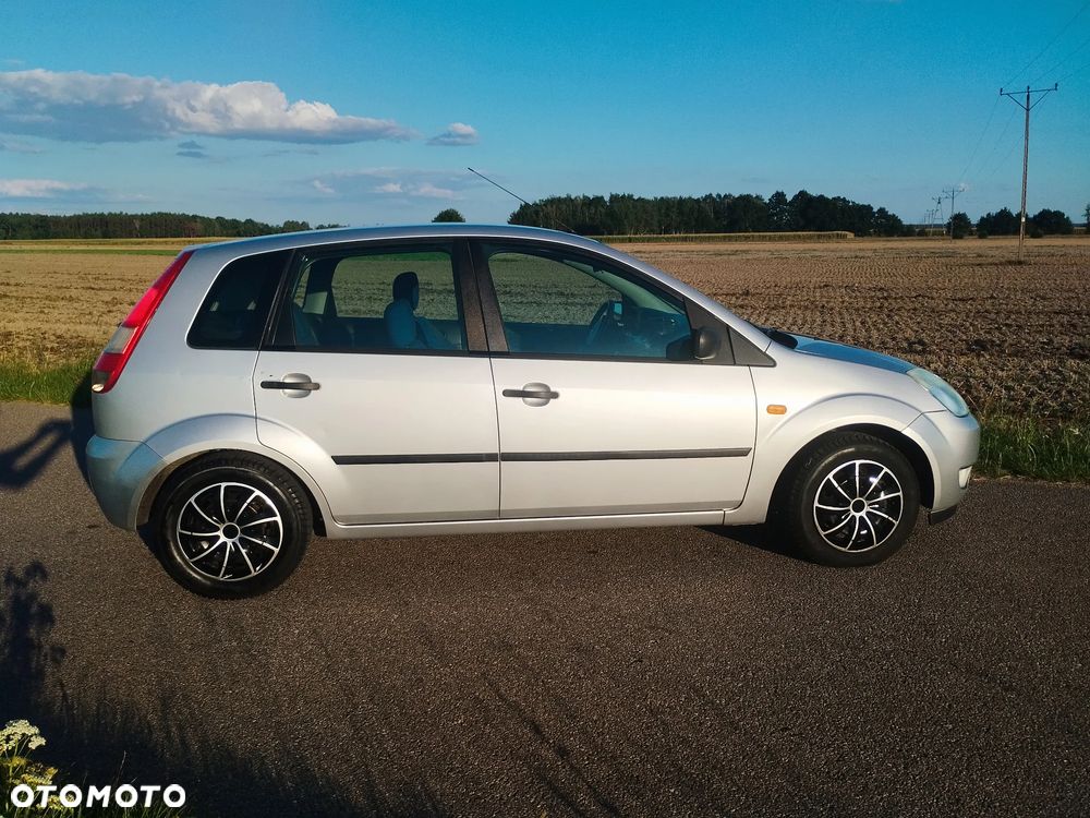 Ford Fiesta 1.4 Ghia - 3