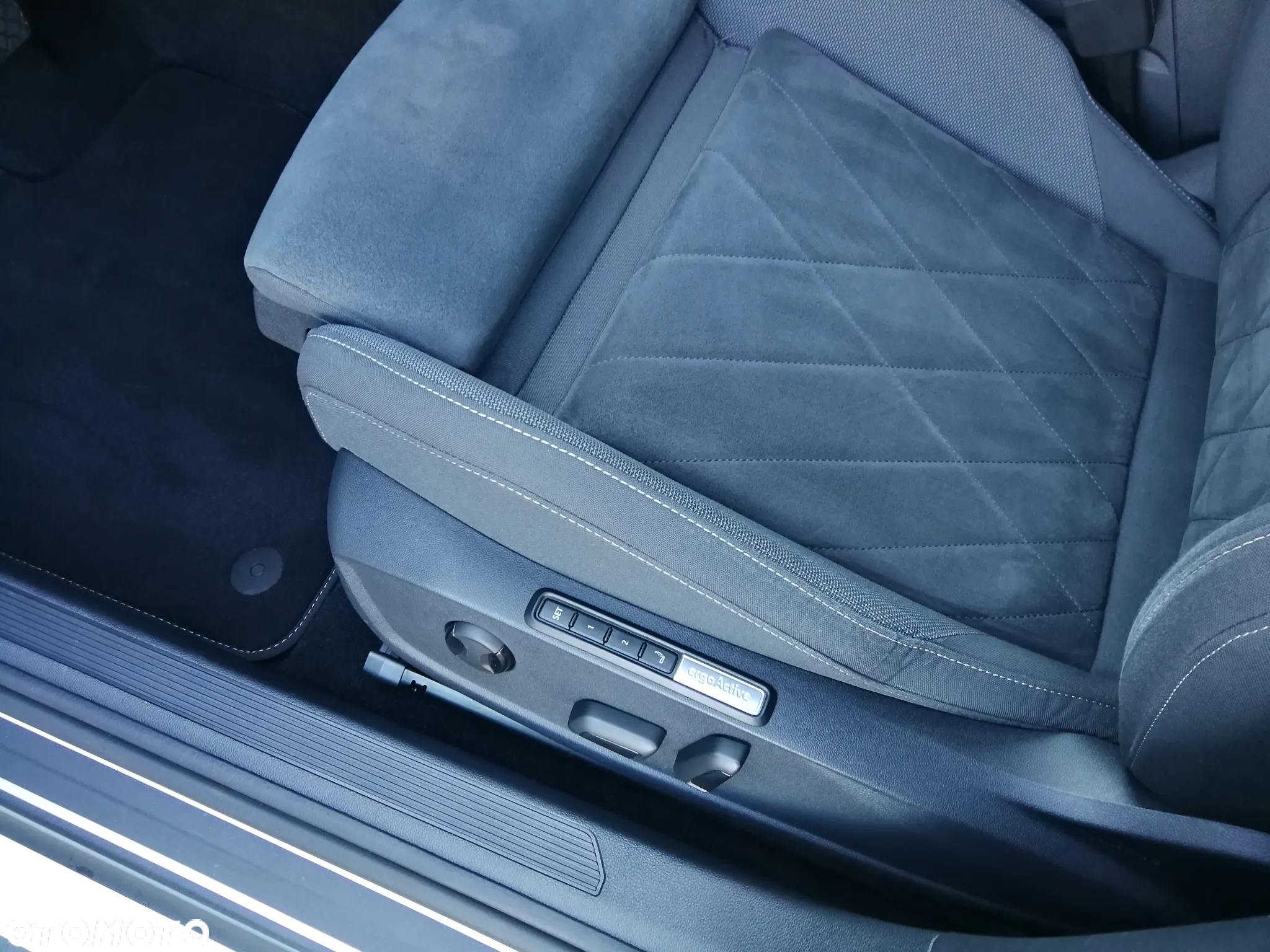 Volkswagen Golf - 21