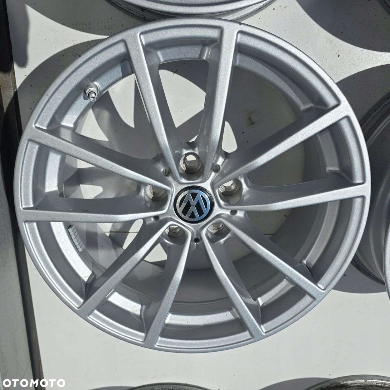 VW PASSAT B7 B8 CC TIGUAN I II ARTEON SHARAN 17 ET30 5x112 4X - 5