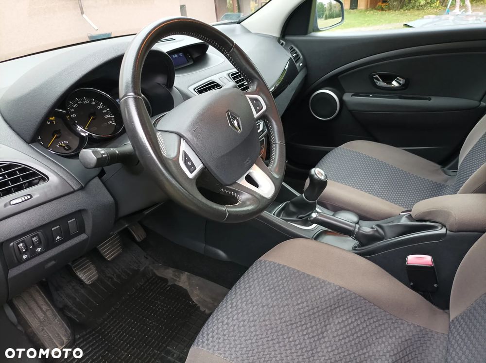 Renault Fluence - 11