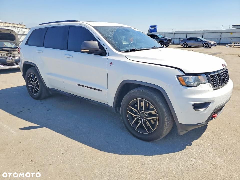 Jeep Grand Cherokee - 4