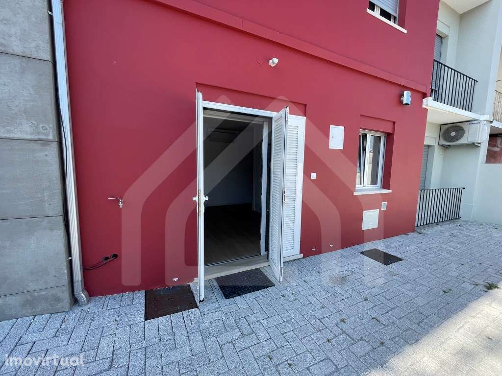 T1+1 no Bairro Norton de Matos para Arrendamento - Grande imagem: 2/12