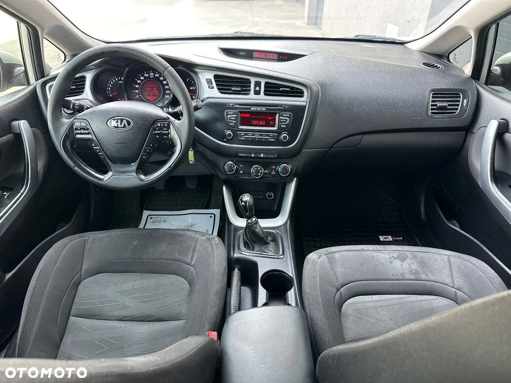 Kia Ceed - 26