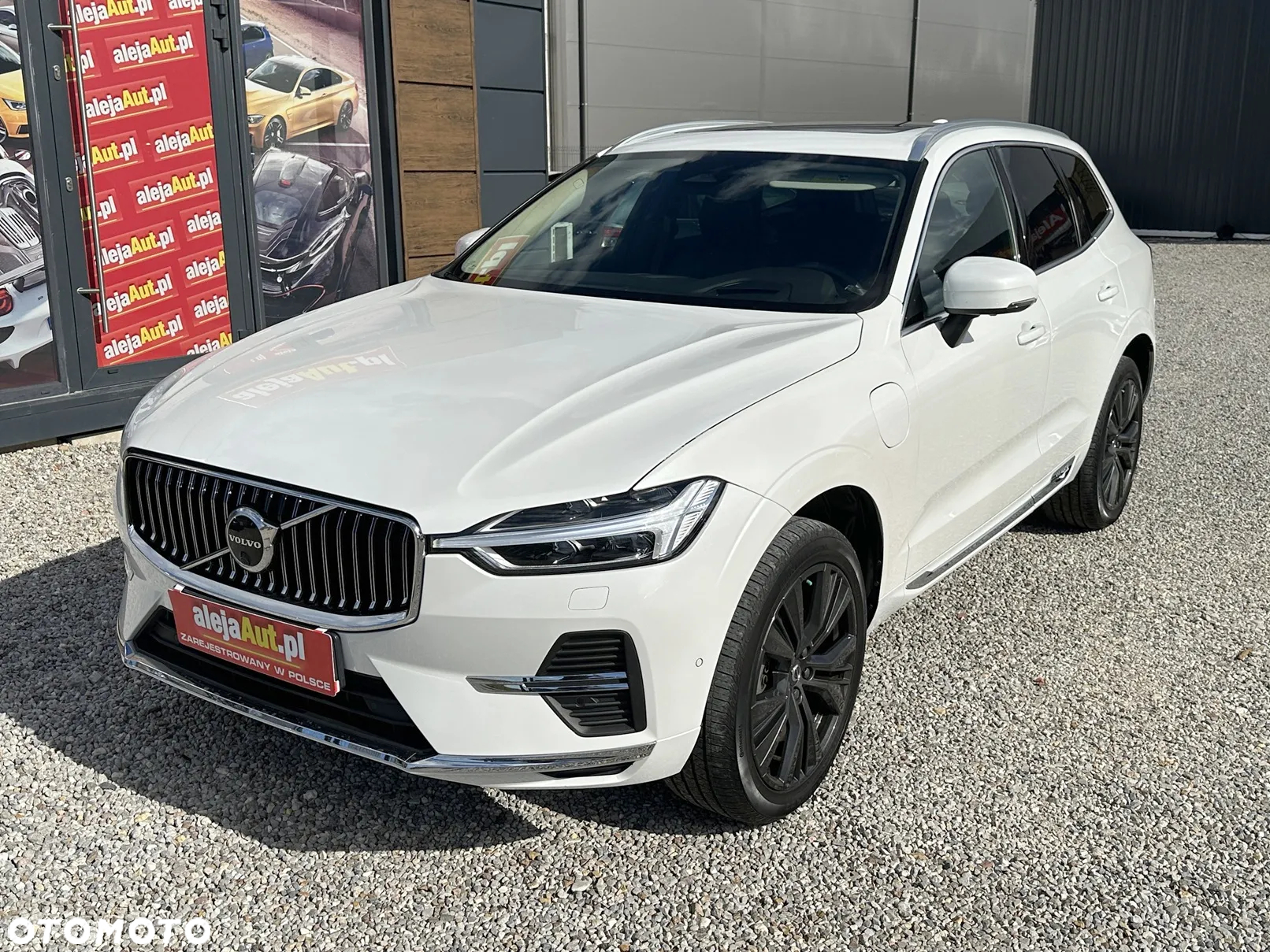 Volvo XC 60 T8 Plug-In Hybrid AWD Inscription - 3