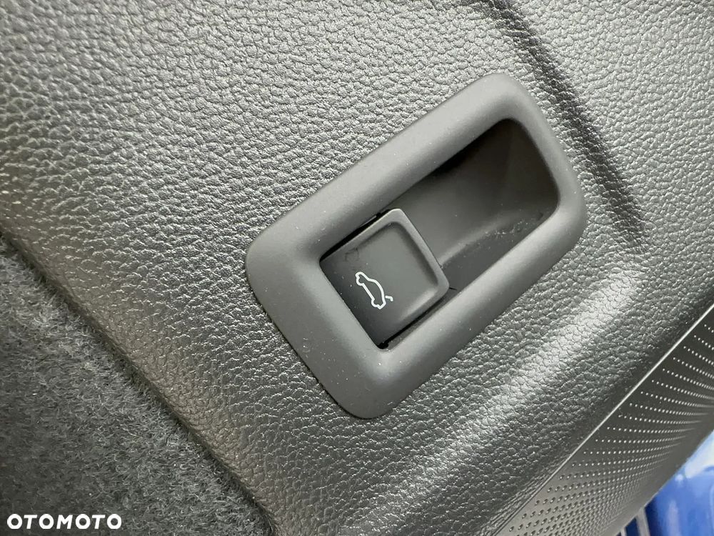 Skoda Superb 2.0 TSI Selection DSG - 17