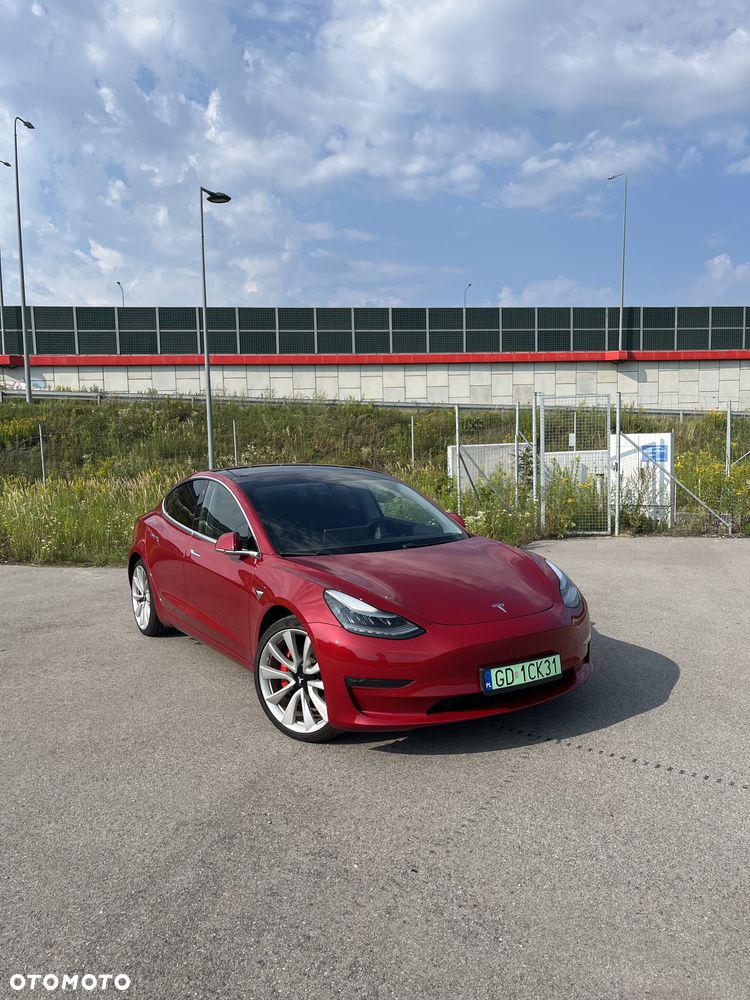 Tesla Model 3 - 1