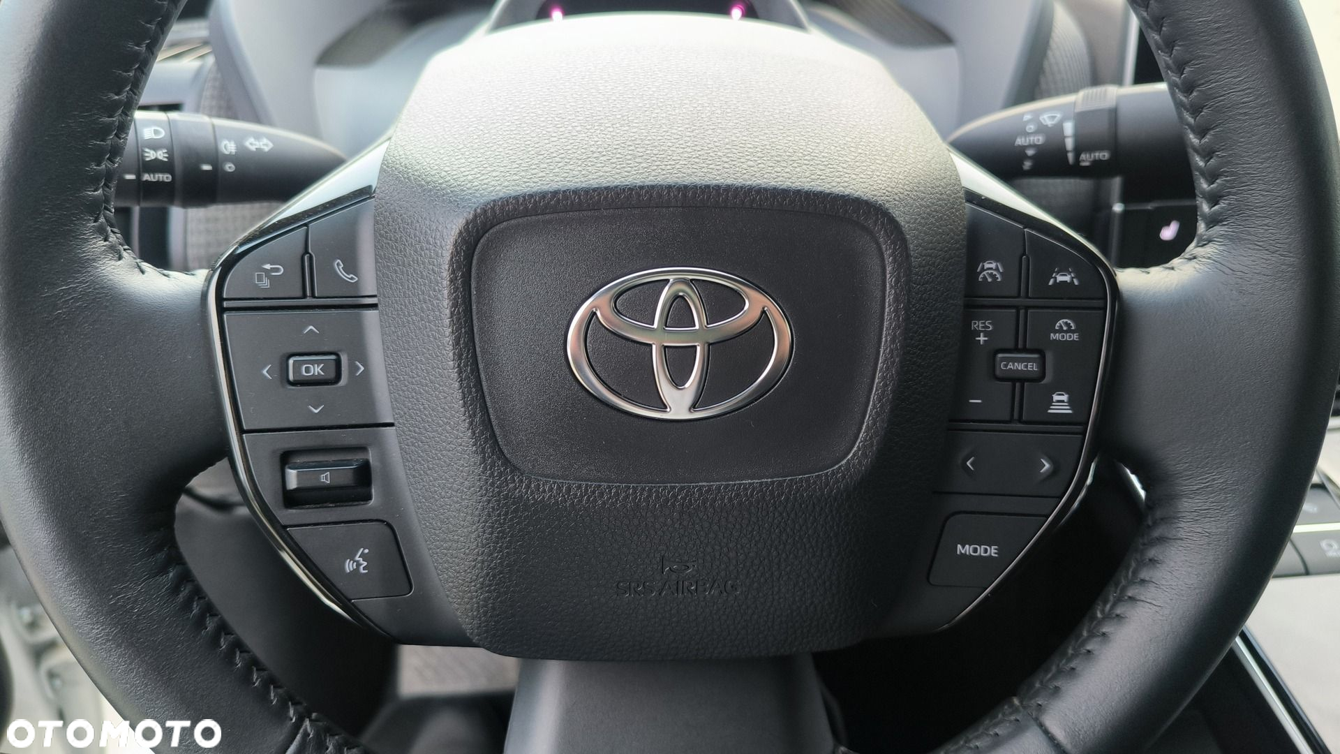 Toyota bZ4X 71.4kWh 4x4 Prestige - 33