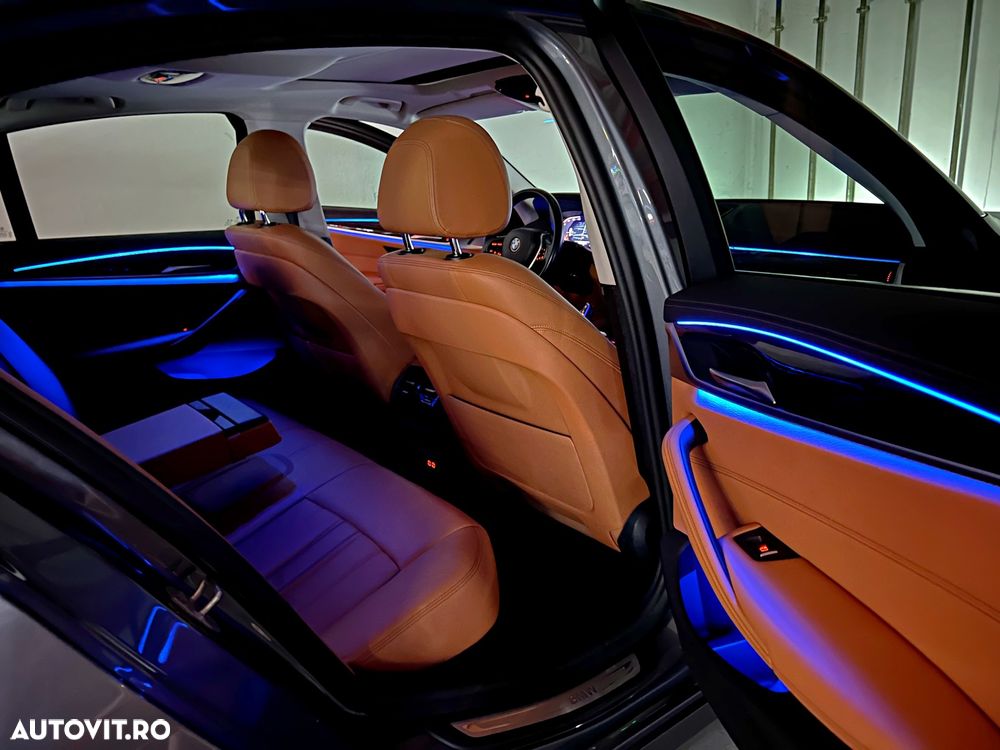 BMW Seria 5 520d Aut. Luxury Line - 7