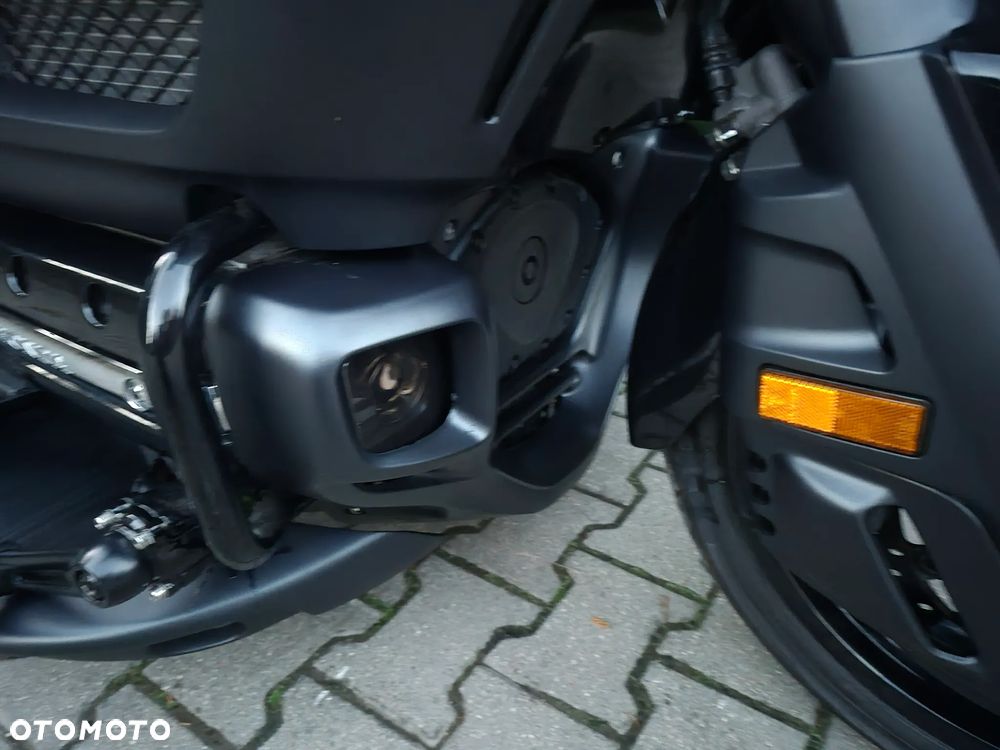 Honda GL - 16