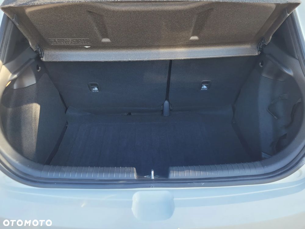 Hyundai i20 blue 1.2 Classic - 23