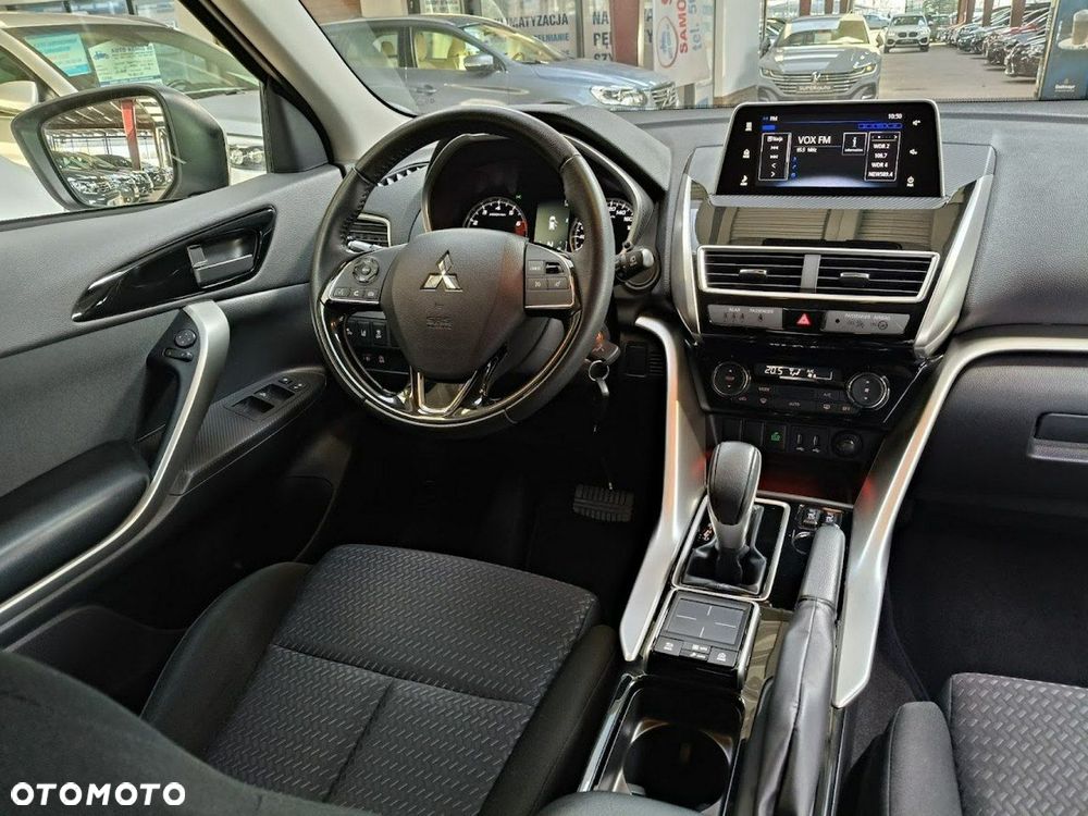 Mitsubishi Eclipse Cross - 13