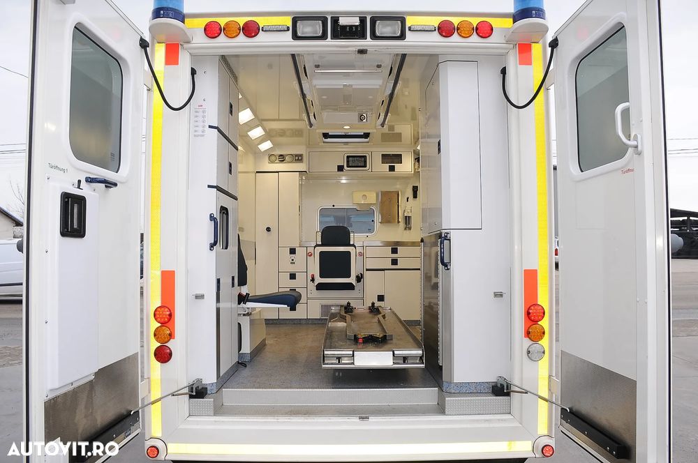 Mercedes-Benz Sprinter - 5