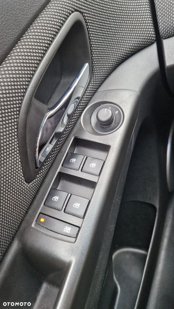 Chevrolet Cruze 1.6 LT - 17