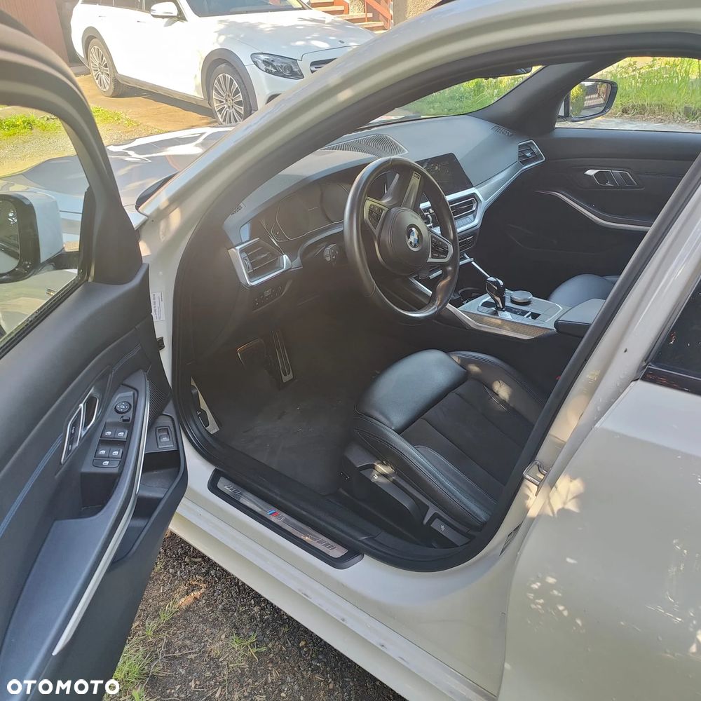 BMW Seria 3 320i - 12