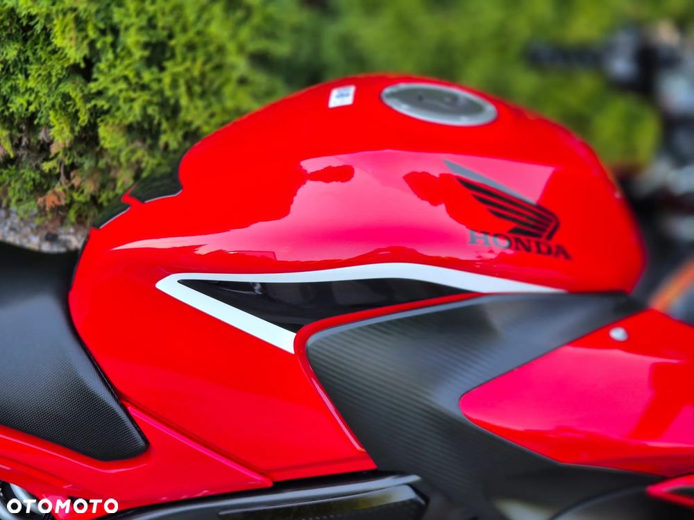 Honda CBR - 18