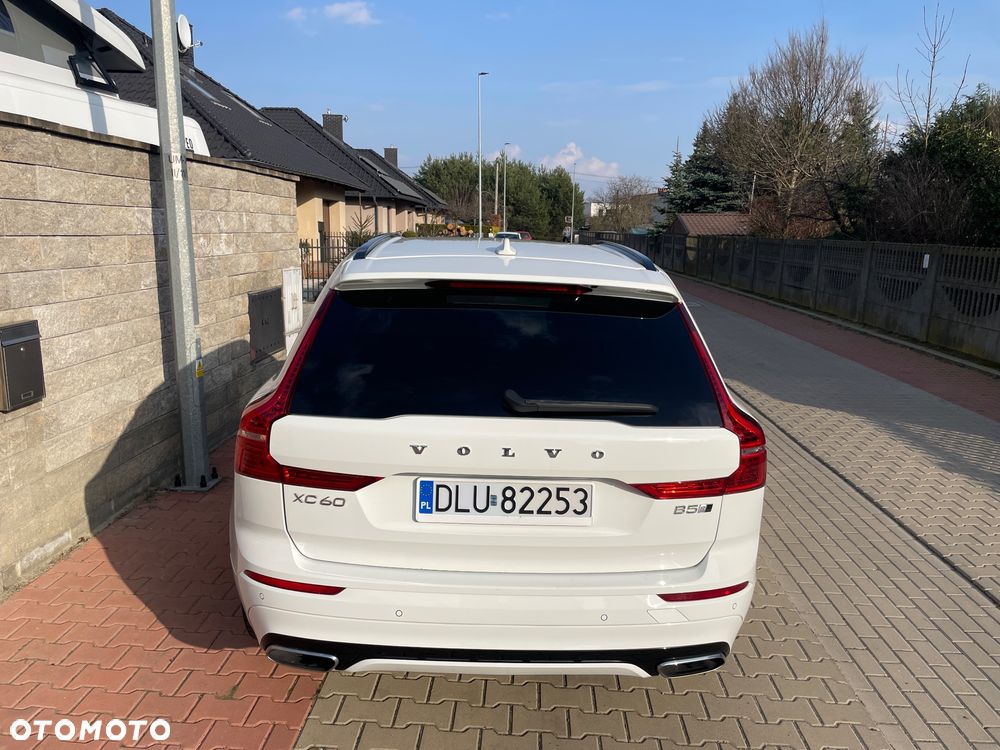 Volvo XC 60 B5 D AWD R-Design - 6