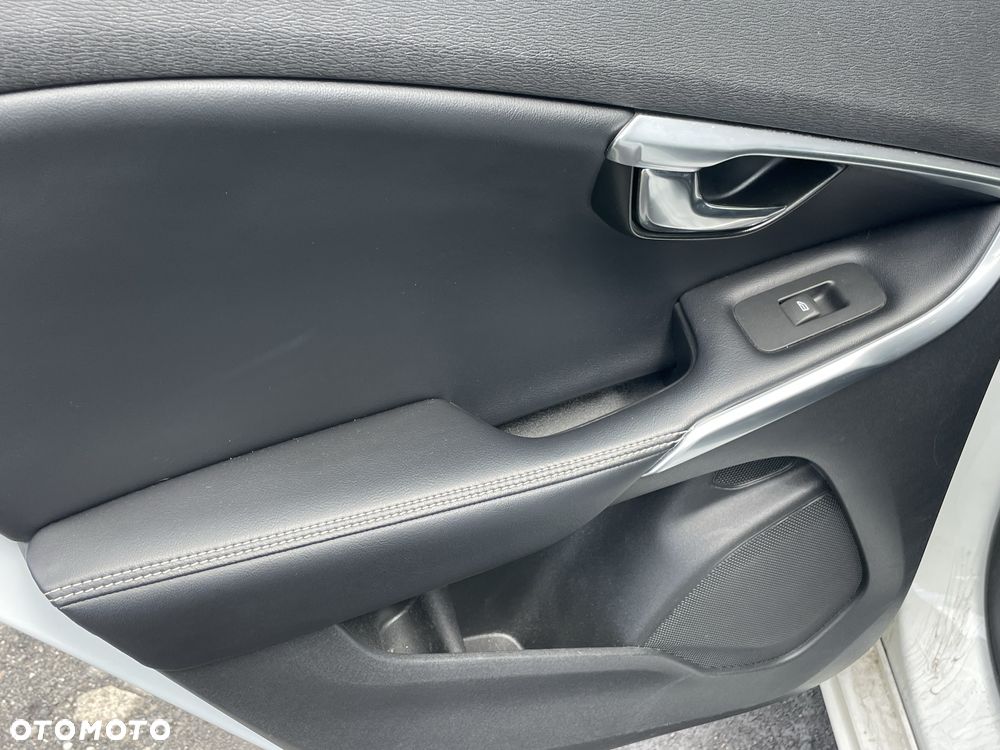 Volvo V40 - 9