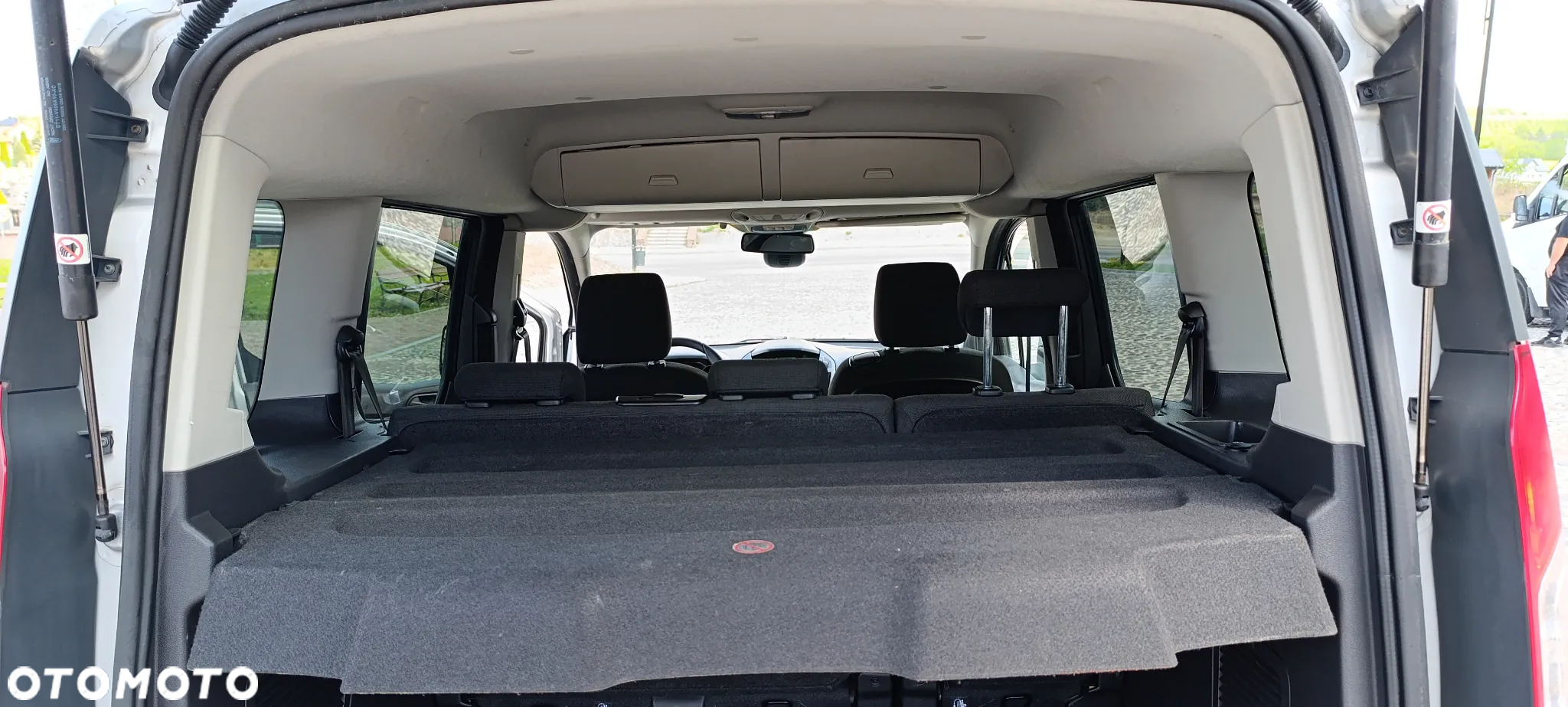 Ford Tourneo Connect - 19