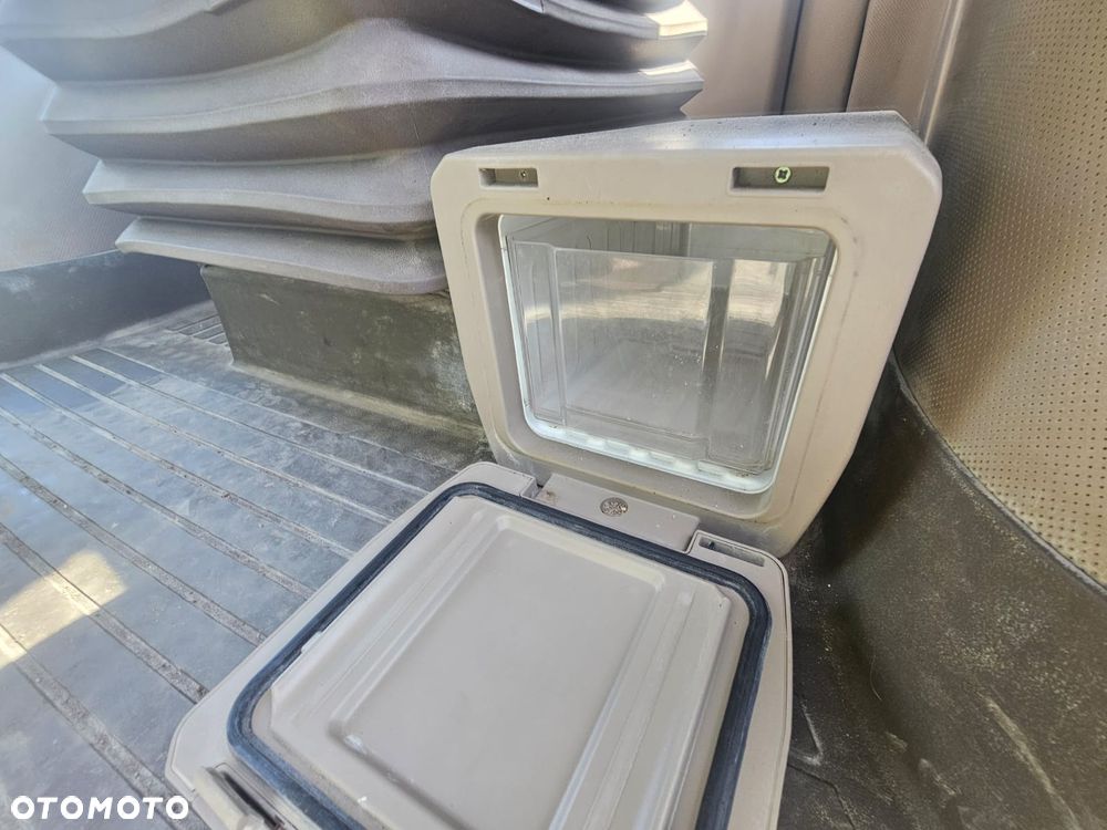 John Deere 8245R - 21