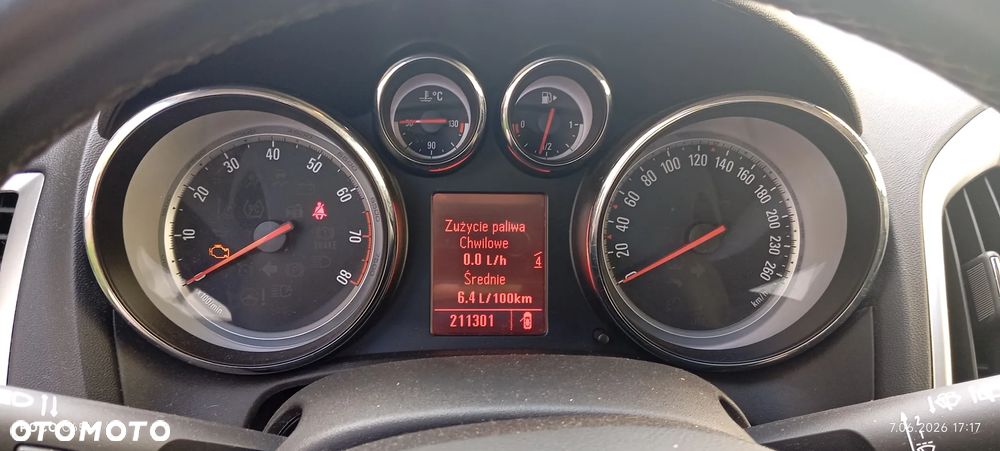 Opel Astra 1.4 Turbo Cosmo - 21