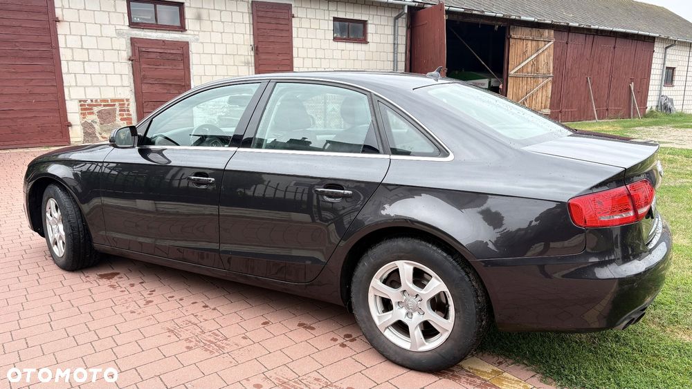 Audi A4 Avant - 4