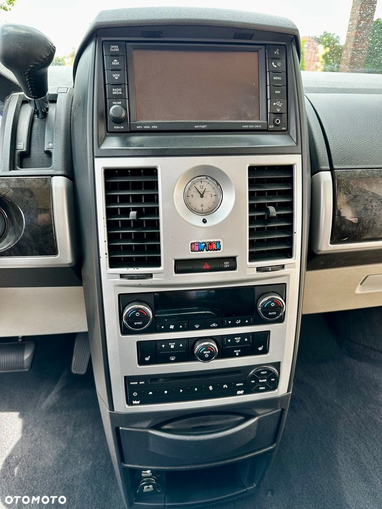 Chrysler Grand Voyager 3.8 V6 Limited - 33