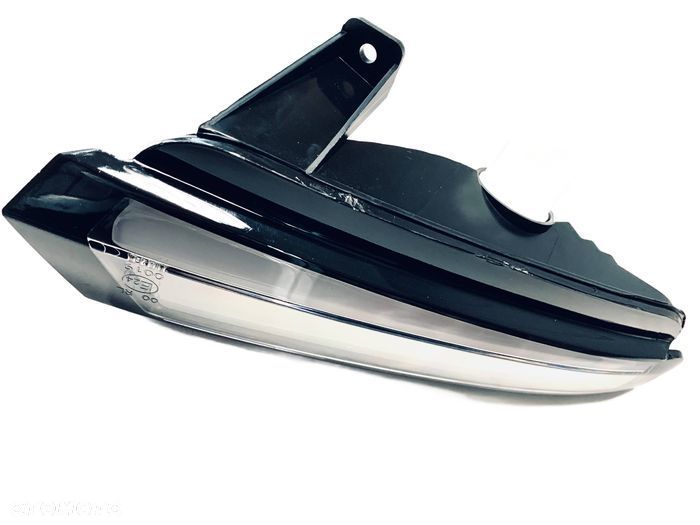 Kierunkowskaz lampa kierunkowskazu migacz w zderzaku prawy Iveco Daily - 2