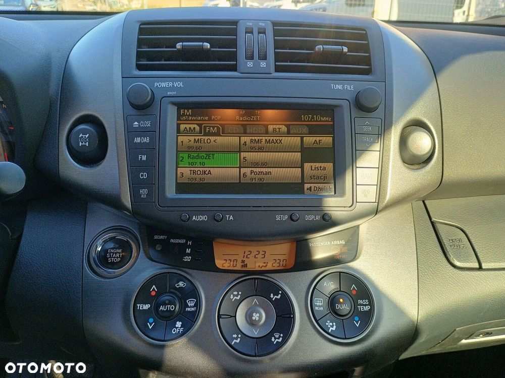 Toyota RAV4 - 20