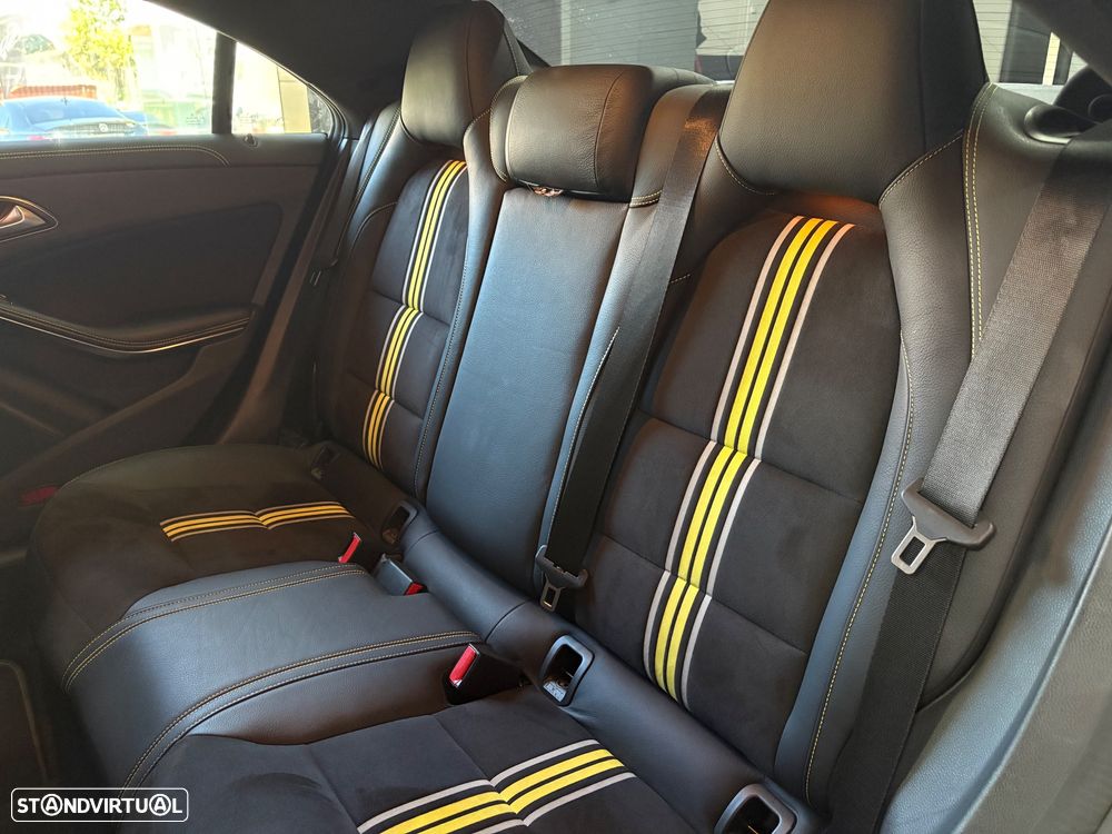 Mercedes-Benz CLA 220 CDI 7G-DCT AMG Line - 34