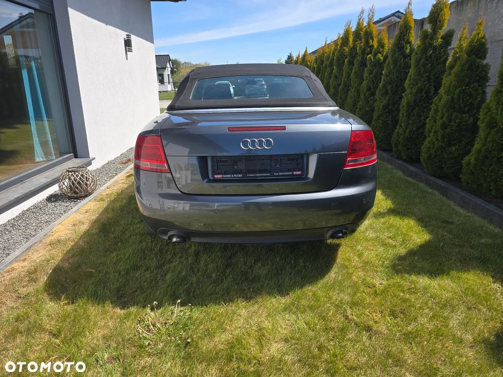 Audi A4 Cabrio 2.0 TDI DPF - 17