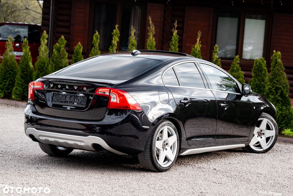 Volvo S60 D5 AWD Geartronic RDesign - 13