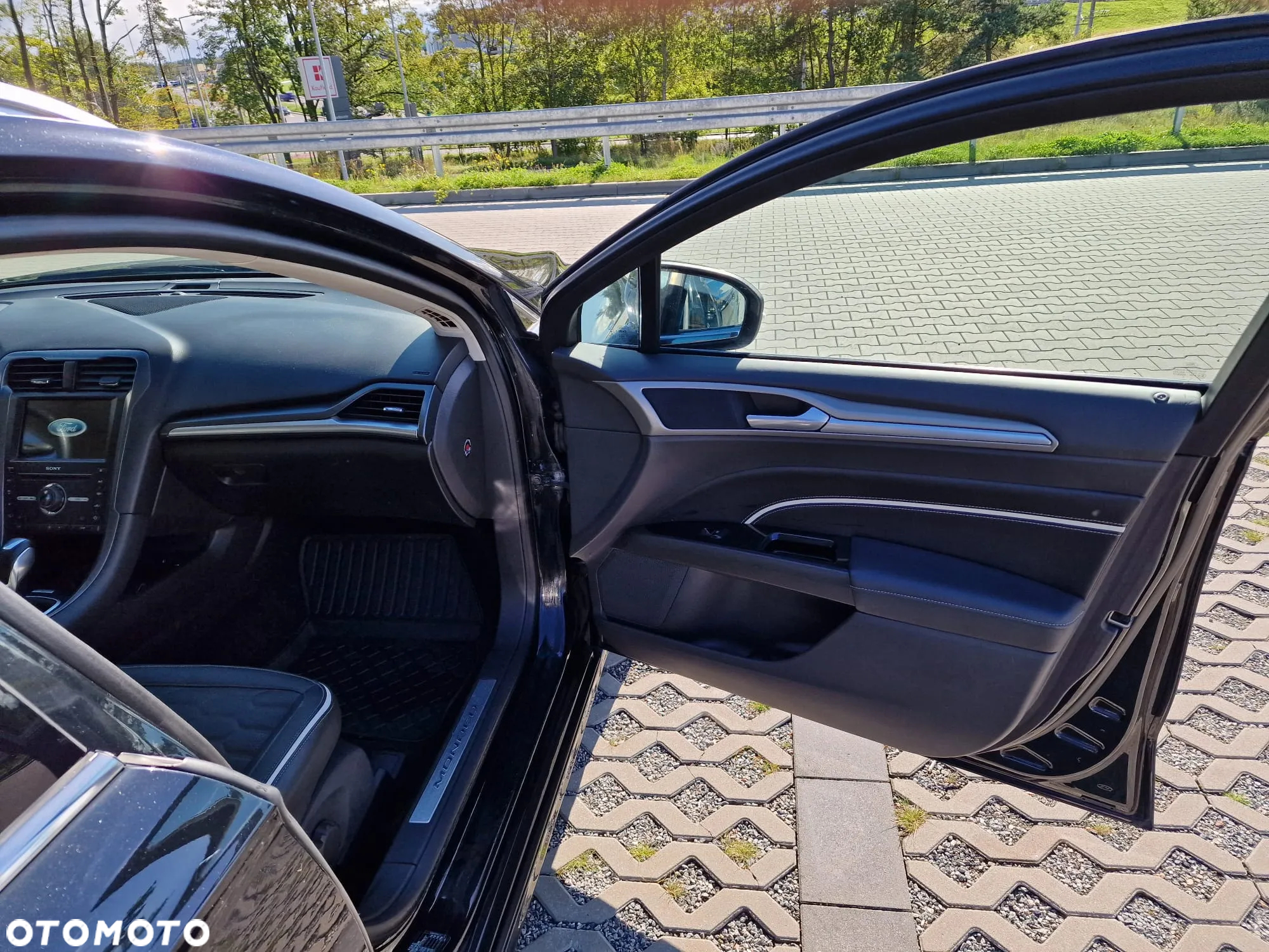 Ford Mondeo 2.0 TDCi Titanium PowerShift - 12