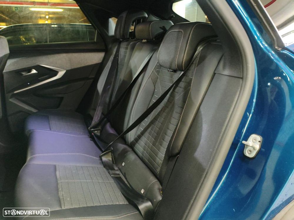 Peugeot E-3008 73 kWh Allure - 9