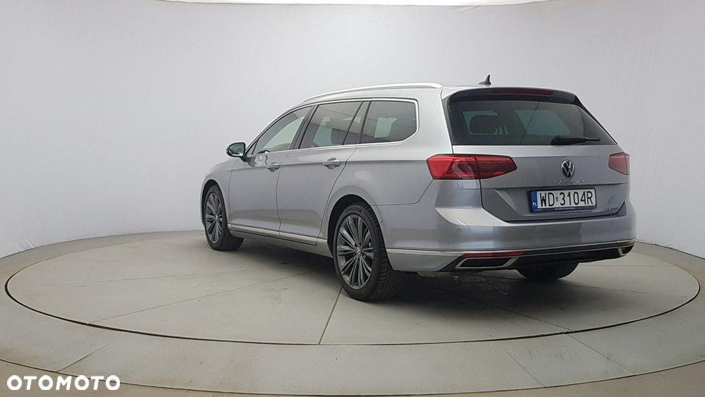 Volkswagen Passat - 5