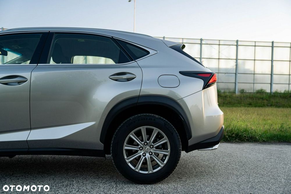 Lexus NX 200t Elite AWD - 13
