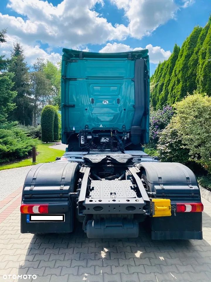 Mercedes-Benz Actros - 3
