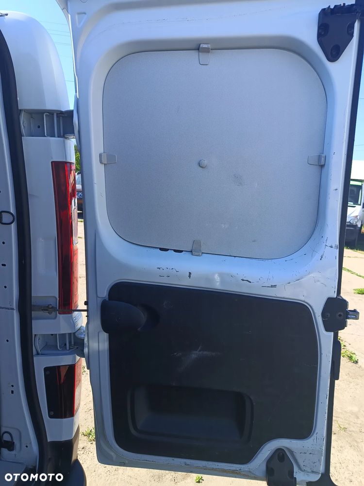 Renault Trafic L2H1 2.0 diesel 145kM 2019rok WEBASTO, CZUJNIKI PARKOWANIA, HAK, NIEWIELKI PRZEBIEG stan BDB, BEZWPADKOWY! - 27