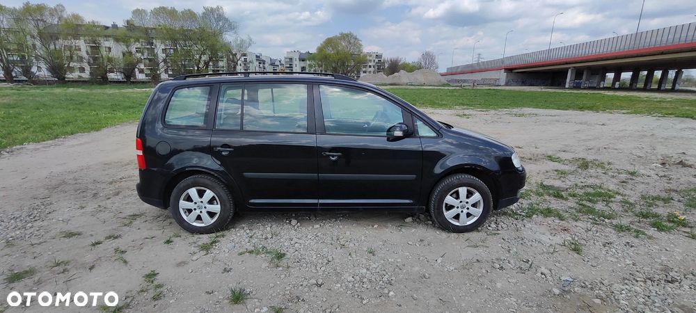 Volkswagen Touran 1.6 - 4