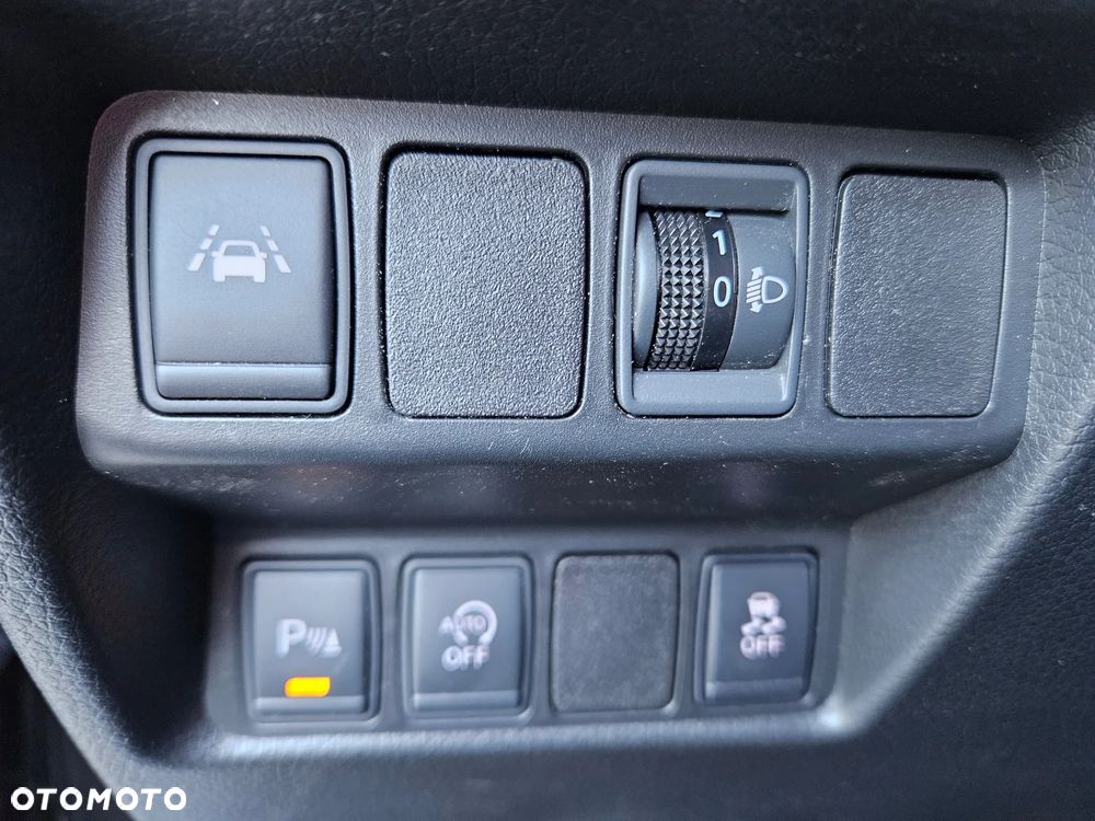 Nissan Qashqai 1.2 DIG-T N-Connecta - 23