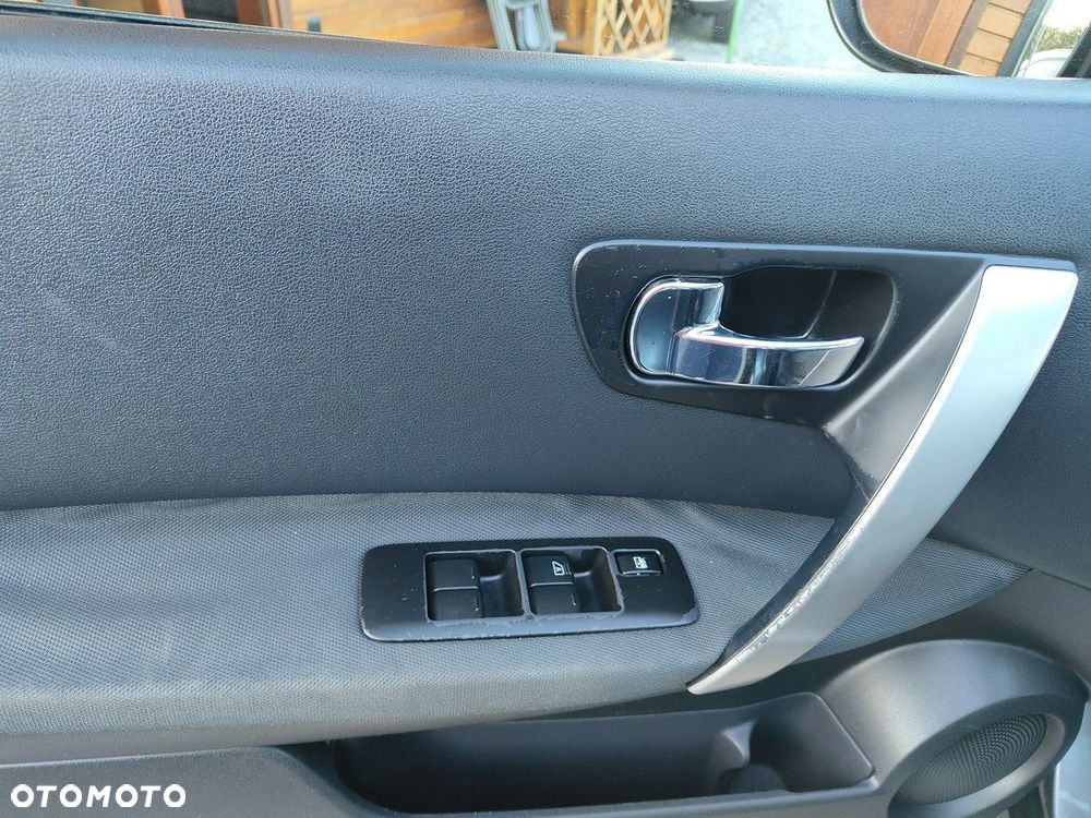 Nissan Qashqai+2 - 19