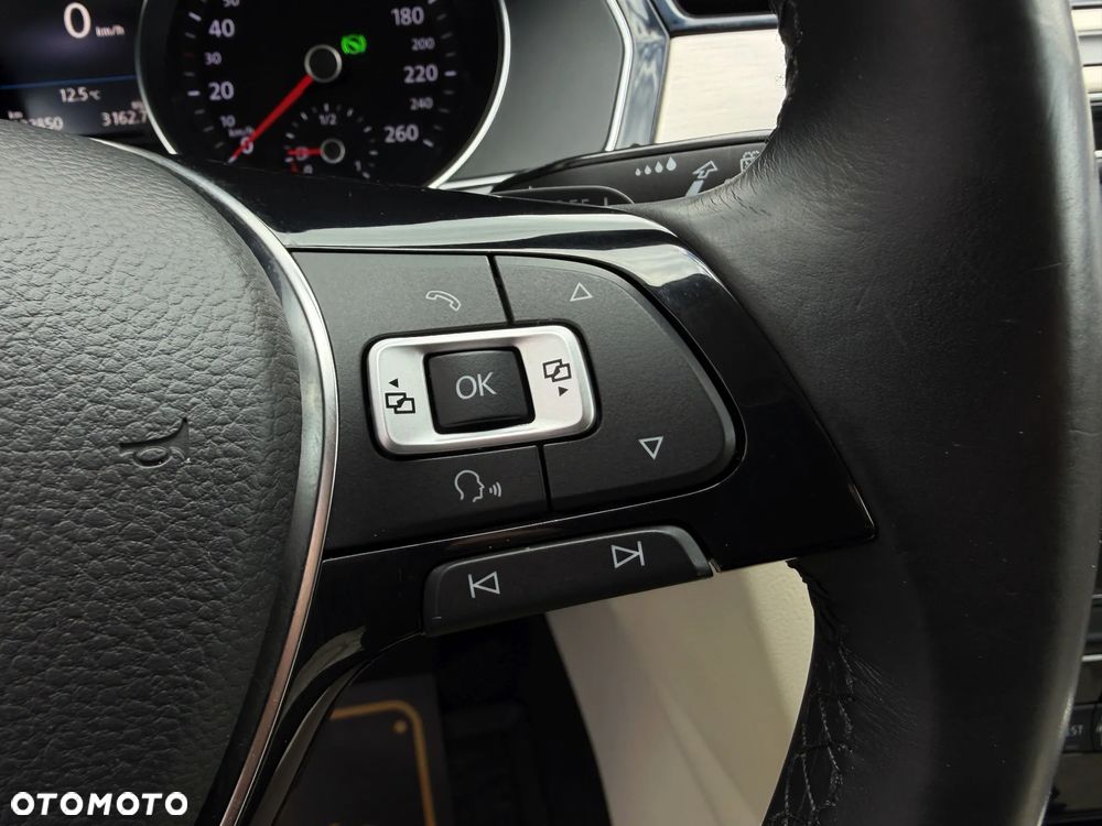 Volkswagen Passat Variant 1.8 TSI (BlueMotion Technology) DSG Highline - 24