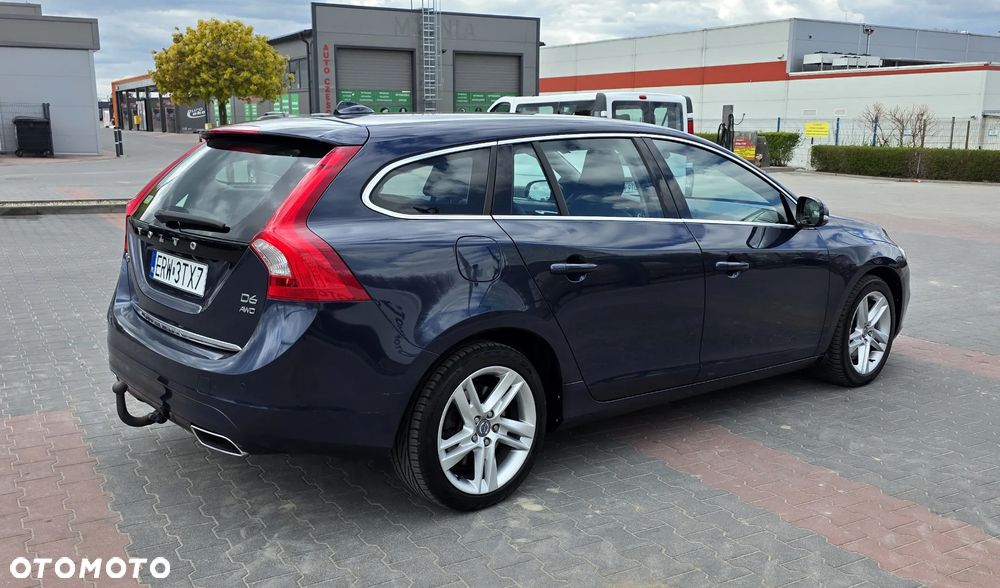 Volvo V60 D6 Twin Engine Geartronic Summum - 4