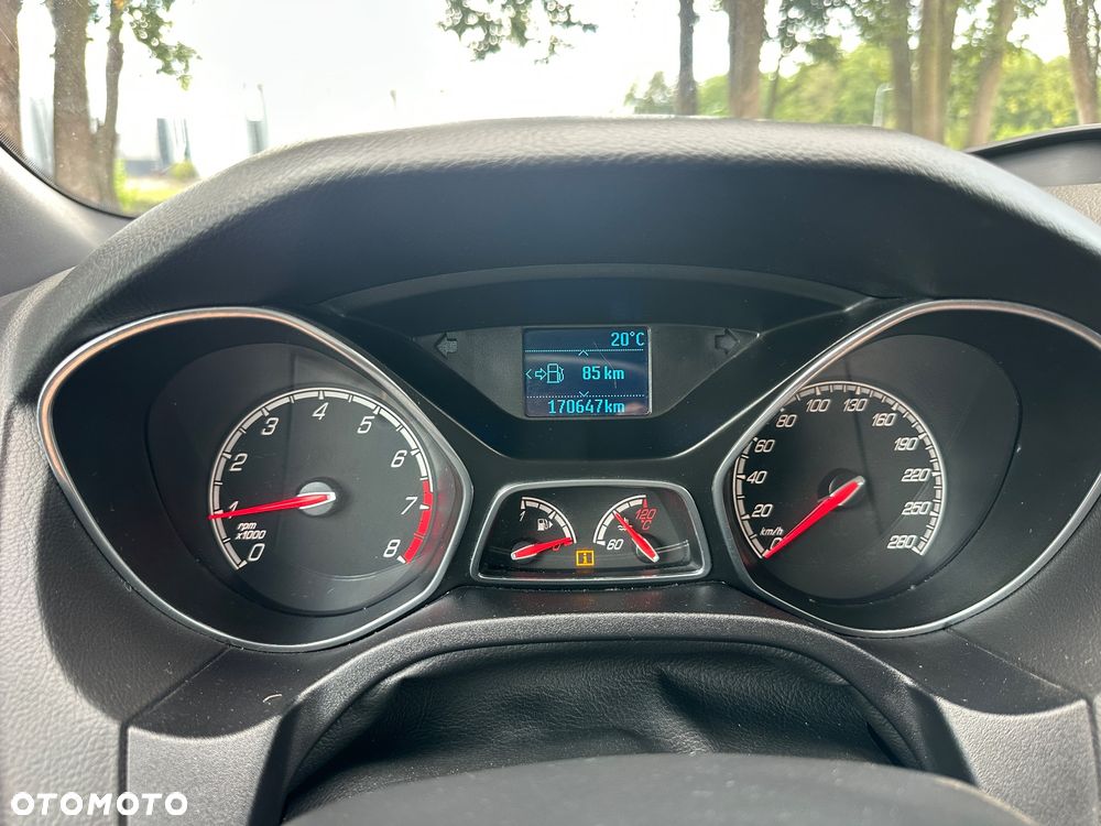Ford Focus - 37
