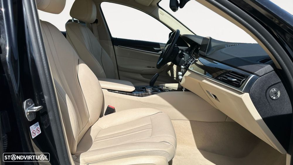 BMW 530 e iPerformance Line Luxury - 3