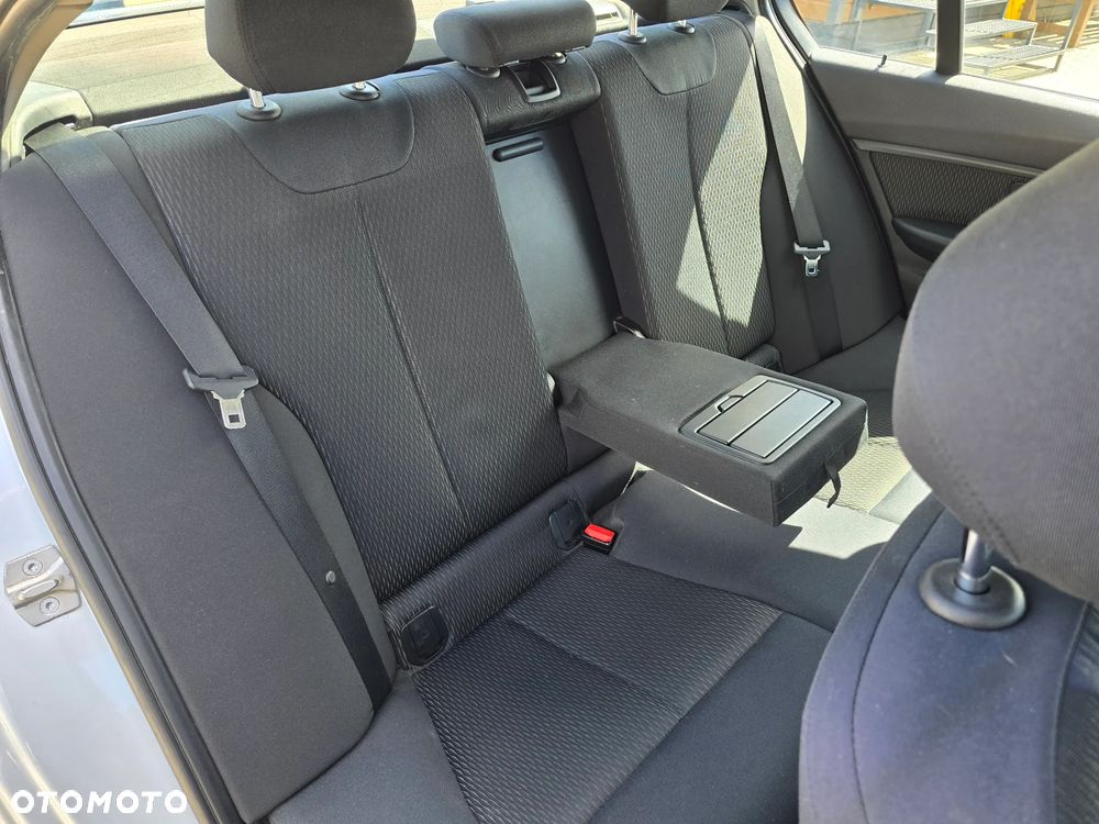 BMW Seria 3 - 14