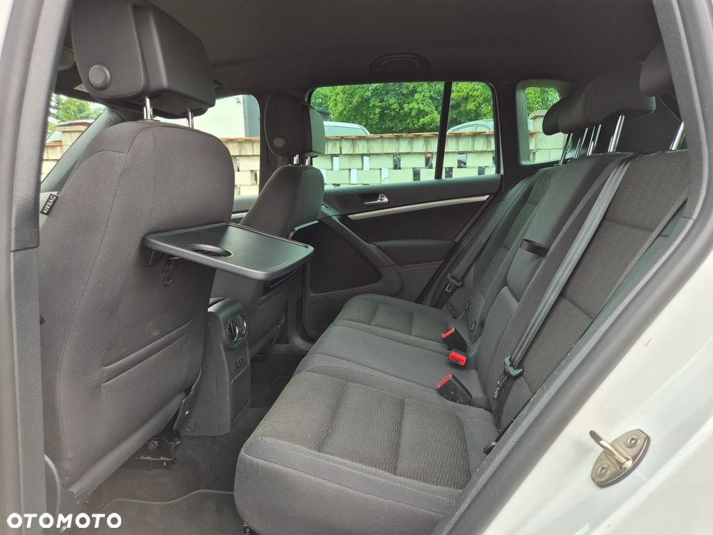 Volkswagen Tiguan 2.0 TDI DPF 4Motion BlueMotion Technology DSG Sport & Style - 17