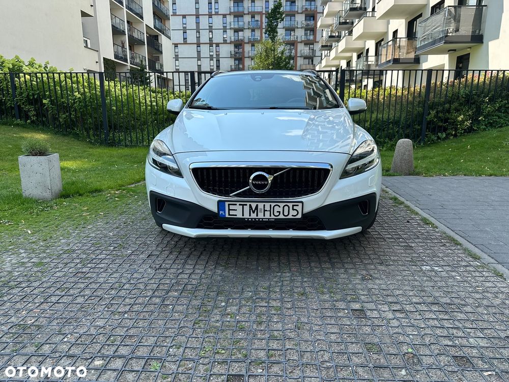 Volvo V40 Cross Country T3 Drive-E Ocean Race - 1