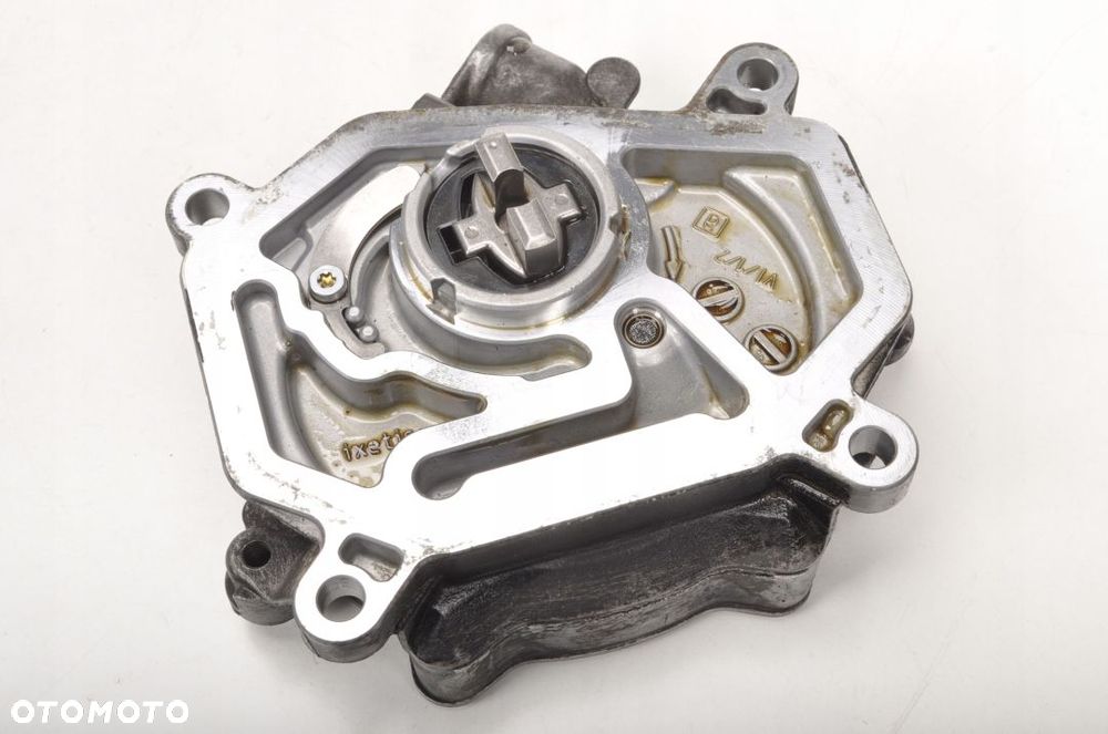 MERCEDES KLASA B W246 1.6 POMPA VACUM A2701800901 - 1