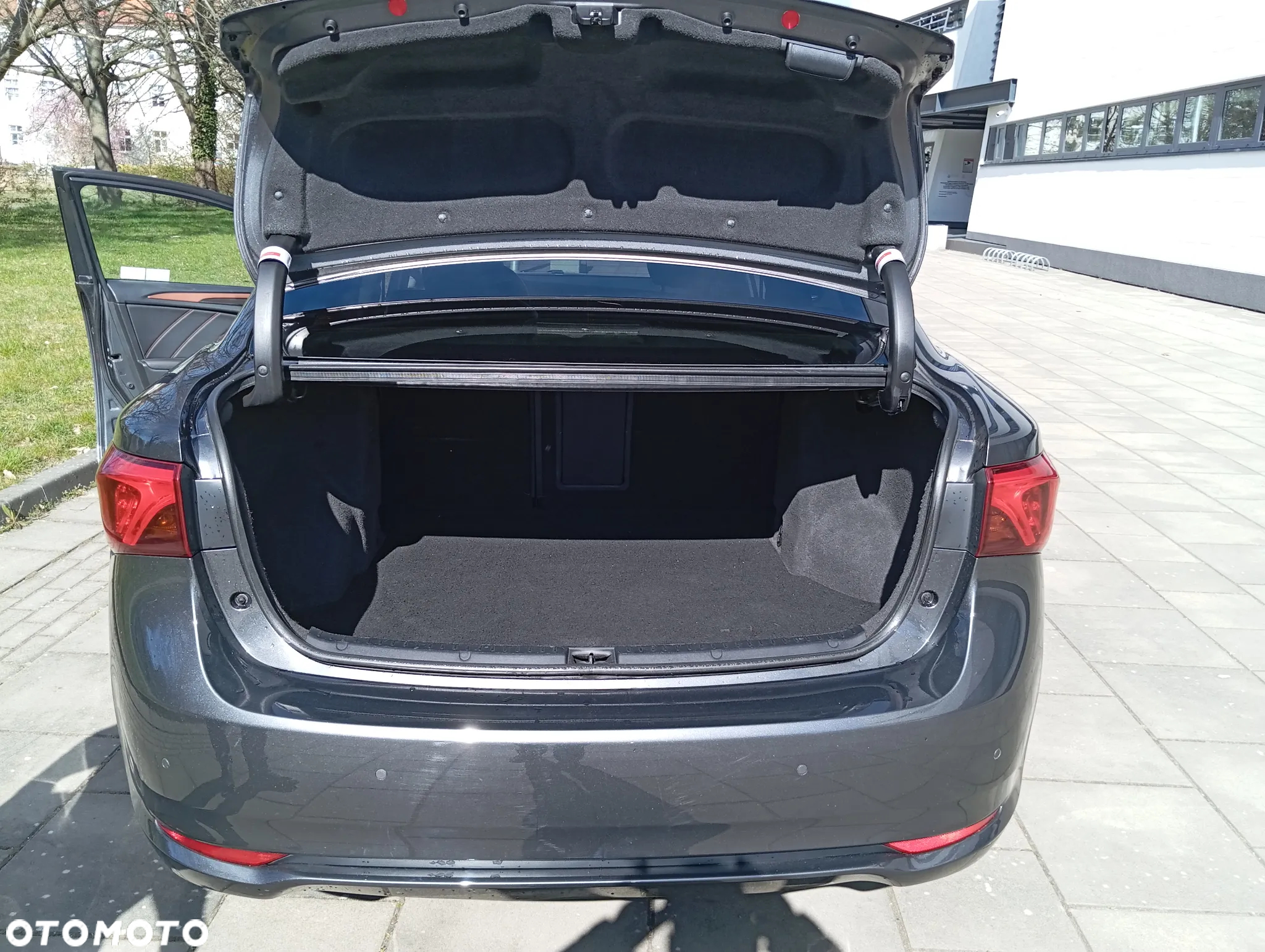 Toyota Avensis 2.0 Premium MS - 7